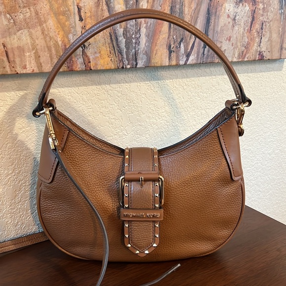 Michael Kors Lillian Hobo Shoulder Bag with Crossbody Strap. - Picture 1 of 8